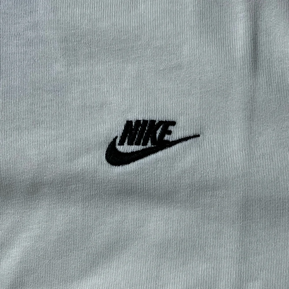 Nike‎ Men’s White Long Sleeve Henley Shirt Snap Button Size Medium